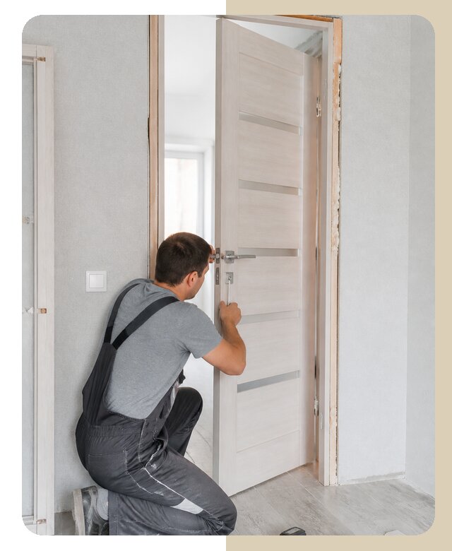 Переустановка межкомнатной двери в Вязьме от 3599 р. | Дверной